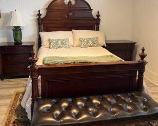 Thomasville queen bed and 2 nightstands