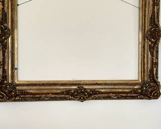 Fill it with your art, treasured paintings or a family portrait - this frame is large enough for them all!