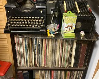 Vinyl Records/Royal Manuel Typewriter/Automatic Change Machine
