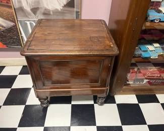 Oak Lift Top Commode