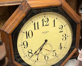 Verichron Quartz Wall Clock
