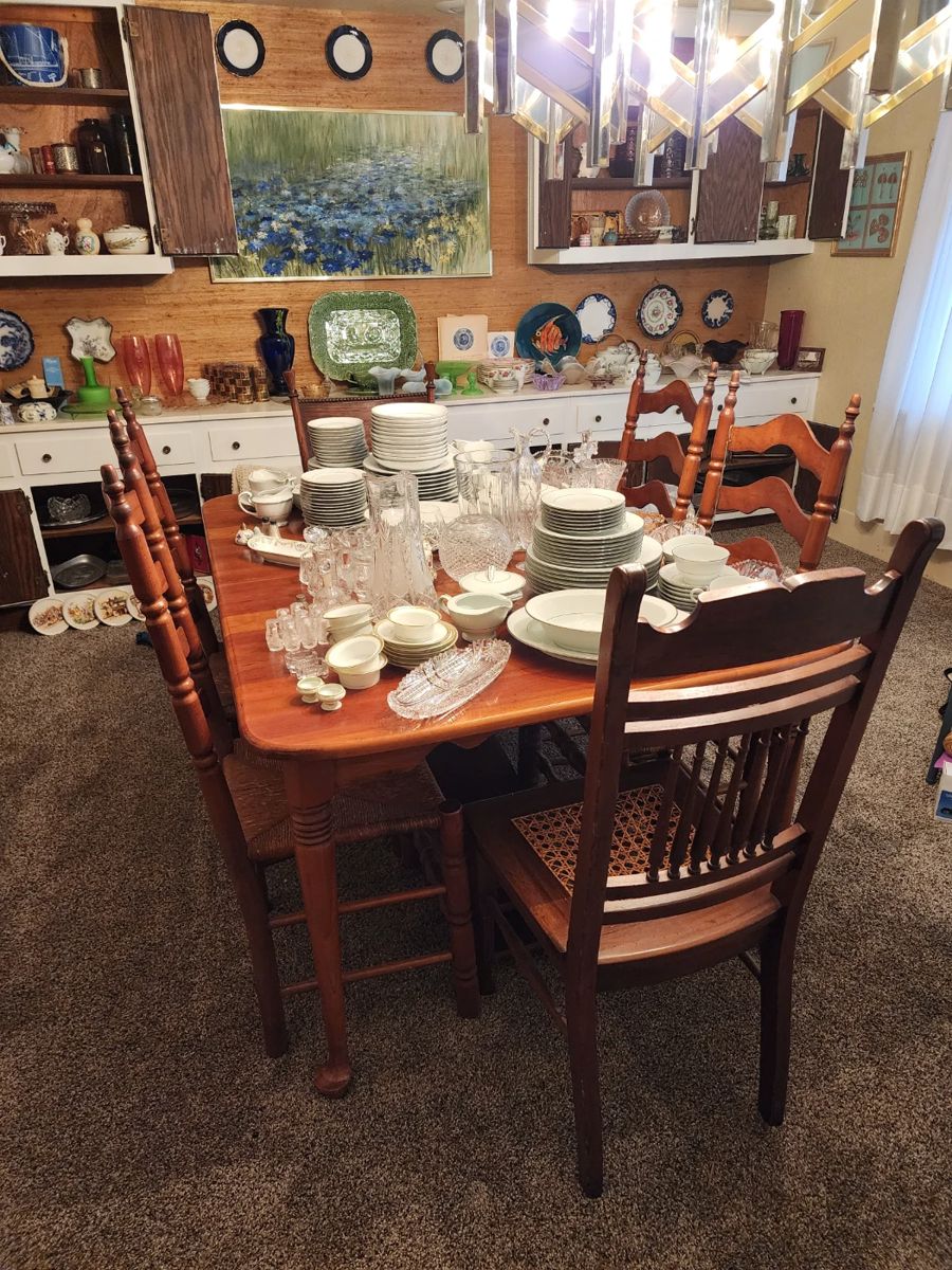 Mid Century Augusta ESTATE SALE by Heritage... starts on 2/2/2024