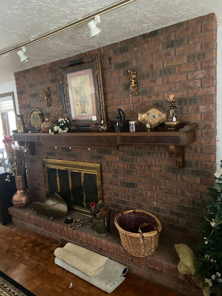 Sales by Mario 4194 Lower River Road, Youngstown... starts on 1/27/2024