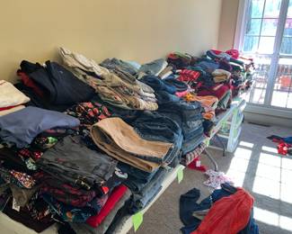 Jeans, pants, leggings, t-shirts