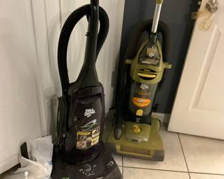 Upright vacuum cleaners