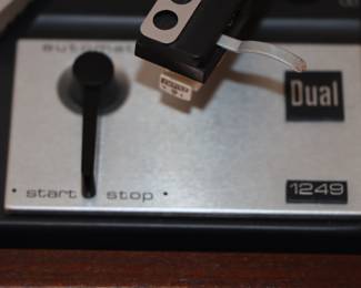 United Audio - Dual 1249 Turntable