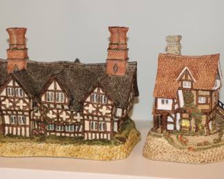 David Winter Cottages w/Boxes