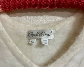 Belldini White V-Neck Fuzzy Sweater - Size XL