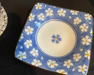 Blue/White Floral Square Dish 