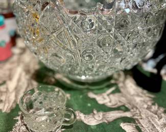 Gorgeous cut crystal Smith Glass Daisy and Button flared punch bowl with 19 matching cut crystal glasses