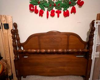 Vintage full size head/footboard with slats. No mattress