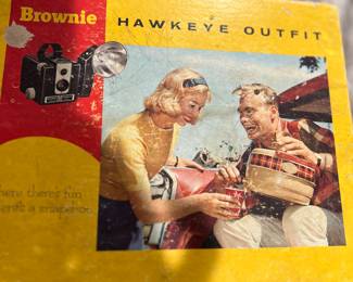 Brownie Hawkeye Outfit Camera