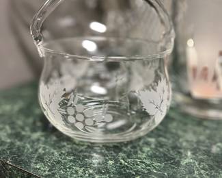Glass Fruit Basket with handle in perfect condition
