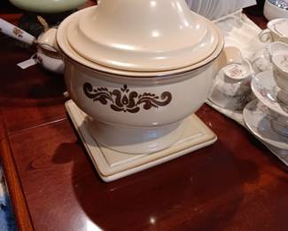 Pfaltzgraff Covered casserole 