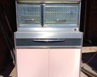 Frigidaire stove from the 60's.  Yes it is Pink!