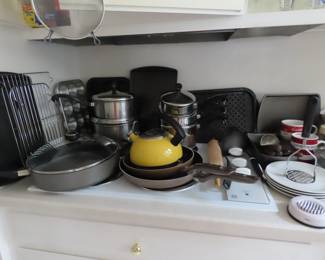 Cookware and bakeware.
