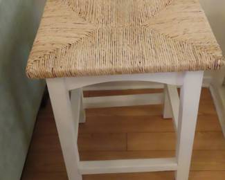 One kitchen stool.