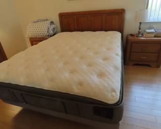 Like new Stearns and Foster queen size adjustable bed.
