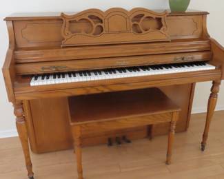 Rudolph Wurlitzer upright piano and bench