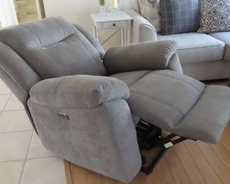 Like new reclining lift chair. Built in controls and USB charging plug.