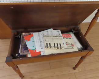 Rudolph Wurlitzer upright piano and bench