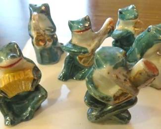 Vintage Miniature Bisque Band Playing Frogs Japan