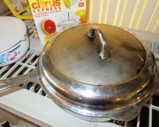 Vintage Griswold Cast Iron Skillet #8 Chicken Pan 777