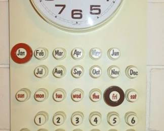 Vintage 1970's New Haven Perpetual Calendar Wall Clock