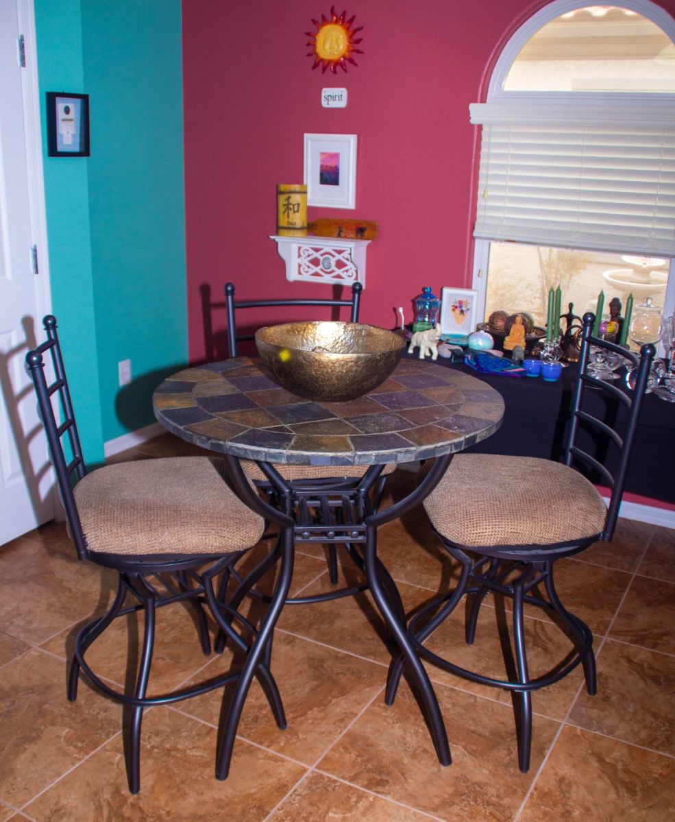 Gorgeous stone top table and chairs(x3)