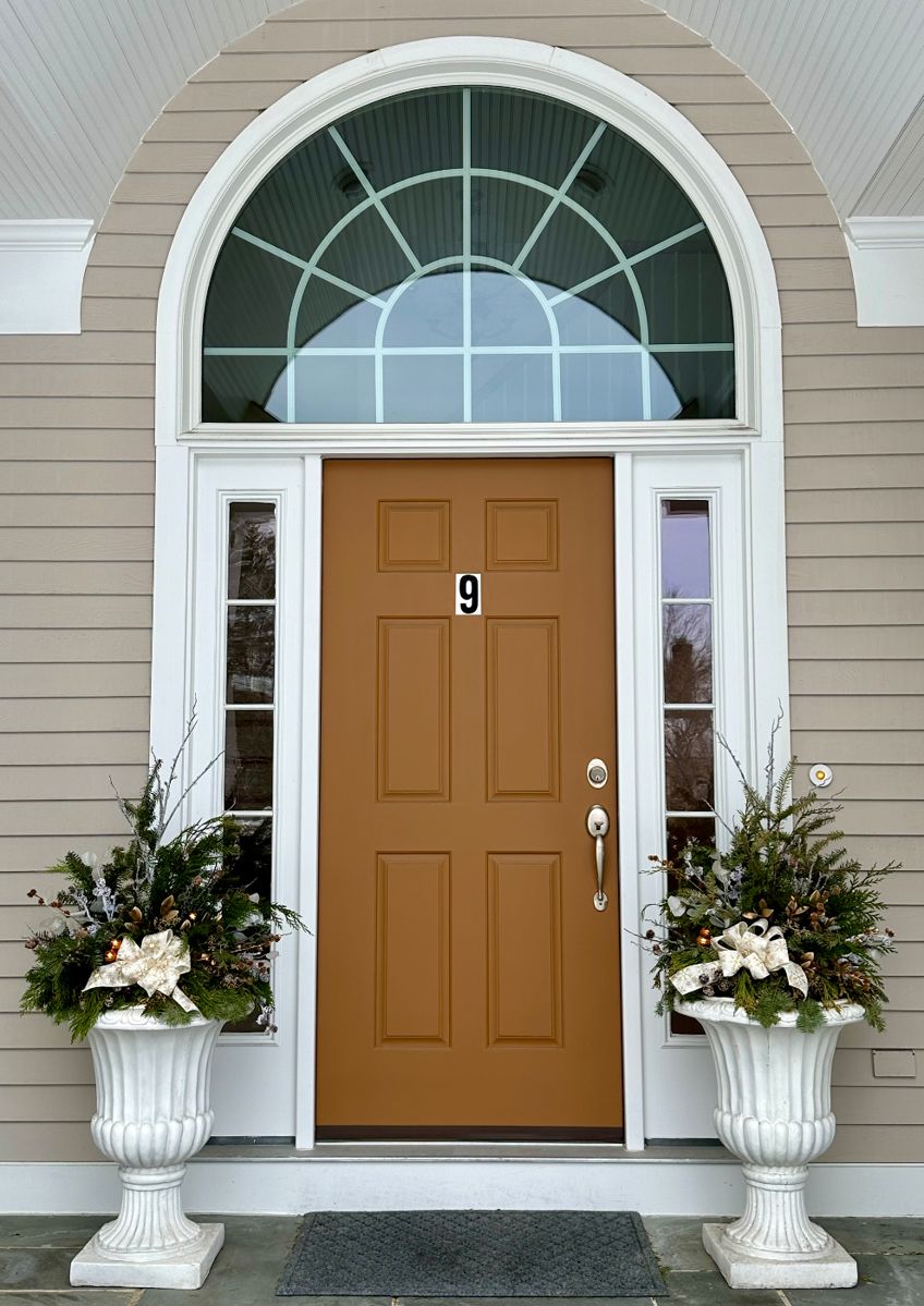 (2) Lightweight Planters