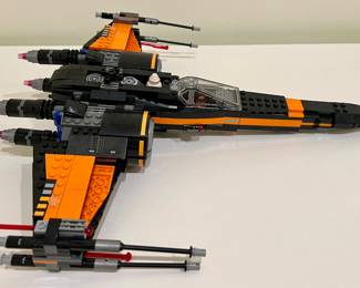 Lego Star War's Poe's X-Wing Fighter
