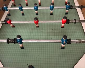 Table foot competition Jupiter 6 stars from 1970.  https://www.babyfootvintage.com/69-baby-foot-jupiter