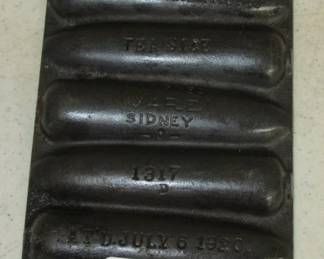 Wagner Tea Size Cast Iron Pan