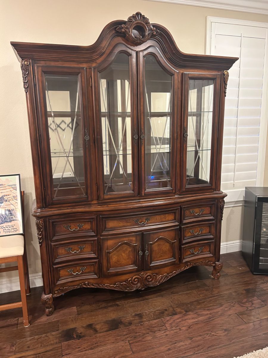 Quail Hill Irvine Estate Sale. 50 off starts on 1/28/2024