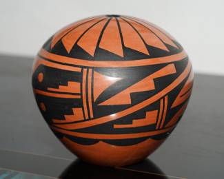 Small Jemez Vase Signed G. Sandia