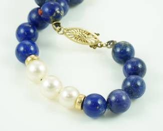 Fine Details of this gorgeous necklace