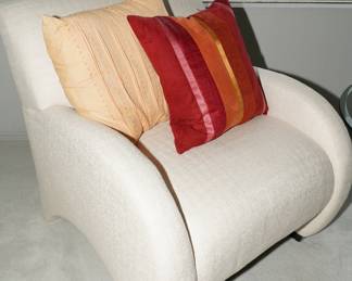 Vintage MCM Vladimir Kagen Directional White Cloth Chair 