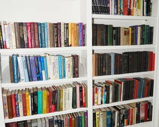 There are also a lot of books.