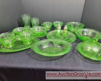 16 Green Federal Love Bird Pattern. 153 Piece Set