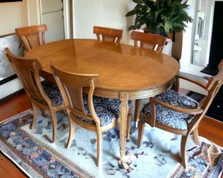 Thomasville Table And Chairs