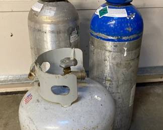Carbon Dioxide And Propane Cannisters 