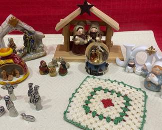 Miniature Nativity Scenes