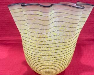 Artist Collection, Kosta Boda ULRICA HYDMANVALLIEN. Glass Handkerchief Vase 