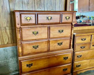 Dresser and chest of drawers