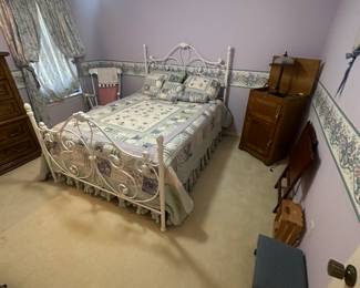 A Beautiful Wrought Iron Bed With New Mattress & Box Springs Queen!