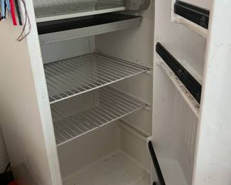 Whirlpool apartment size refrigerator
