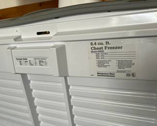 Montgomery Ward - 8.4 cu ft chest freezer