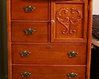 Large 5-tier vintage styled dresser