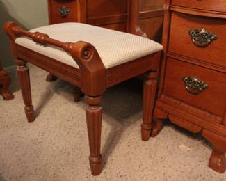 Vintage small bench to match vanity