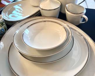 Fukagawa China set